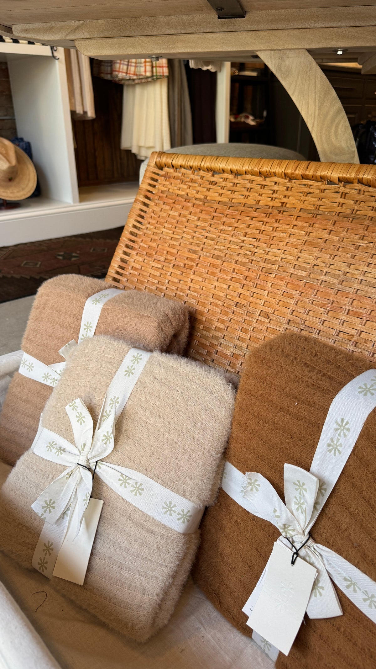 Snug Throw in Fawn