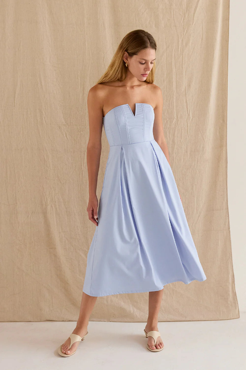 Zae V-Corset Midi Dress in Light Blue – American Reverie