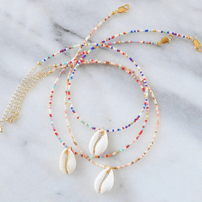 Cowrie Shell Choker Necklace in Cotton Candy Mix