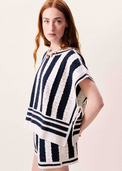 Debbie Top in Bleu Marine