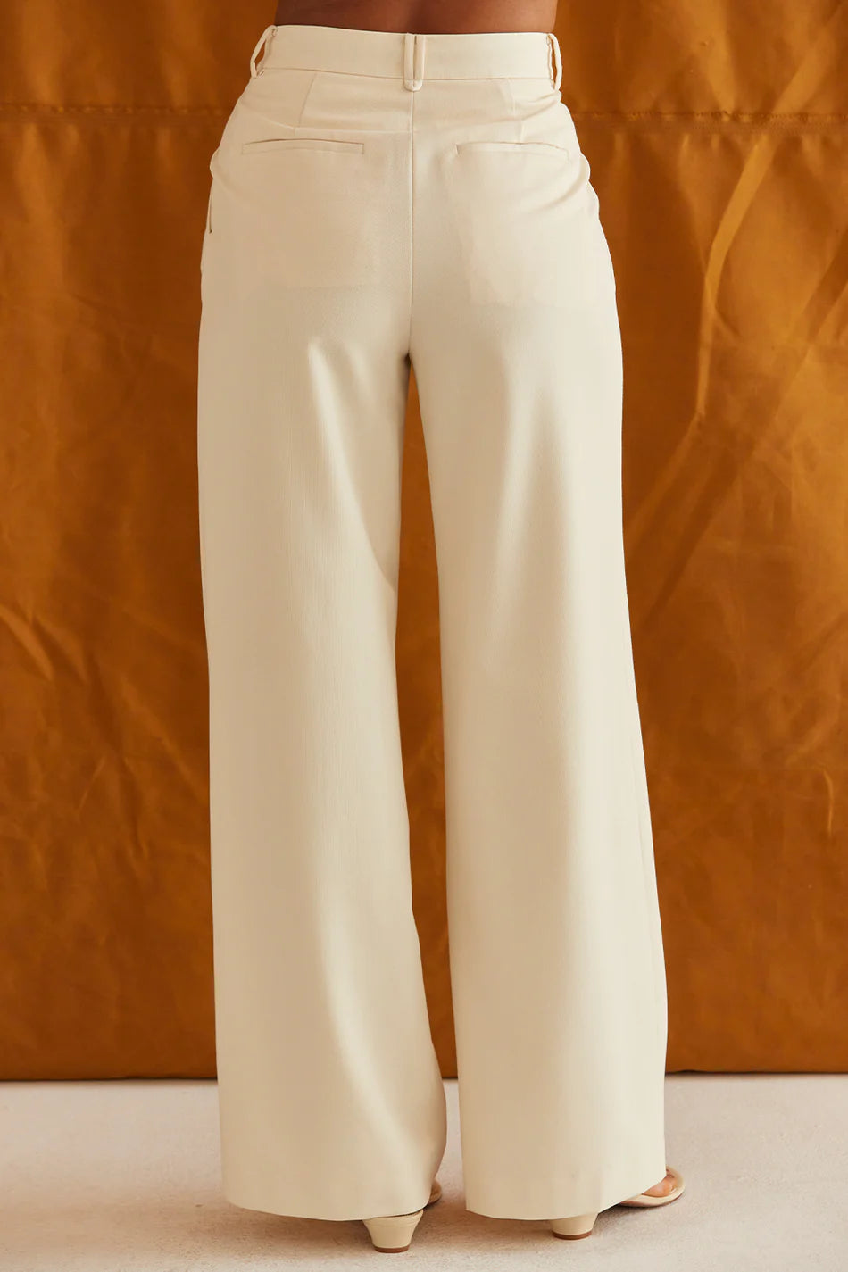 Asher Pleated Trousers in Cream