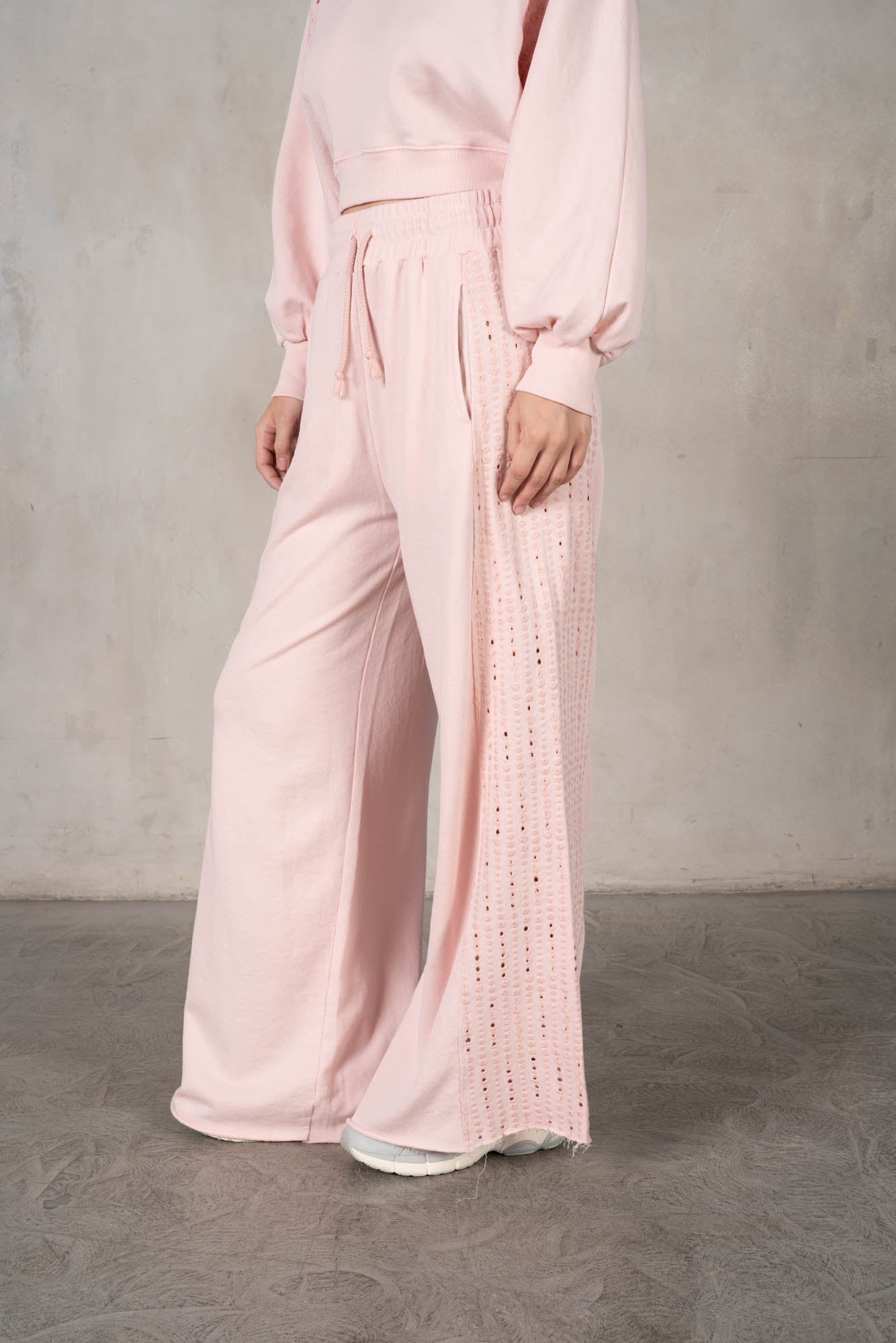 Daisy Embroidered Knit Pants