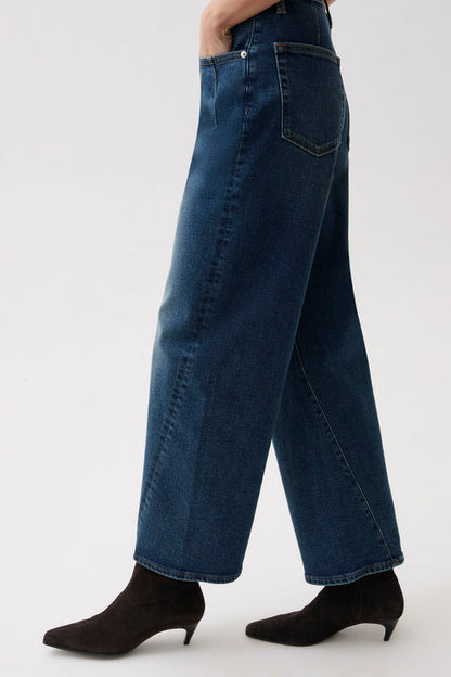 Kyra High Rise Bowed Ankle
